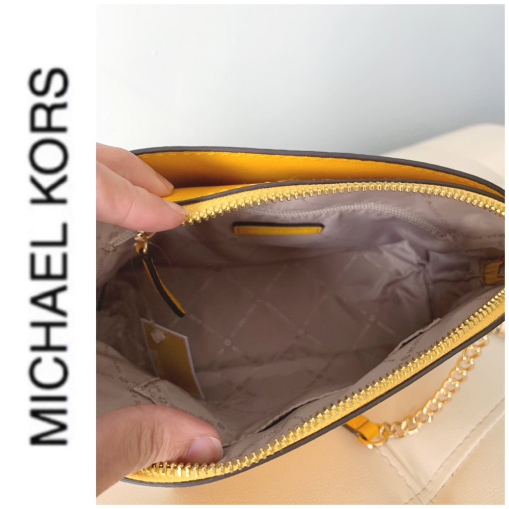 NWT authentic MK leather Cindy dome crossbody - Picture 5 of 6